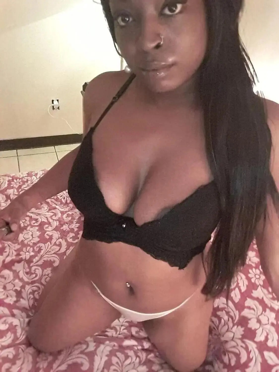 Escort Model Adina - 5