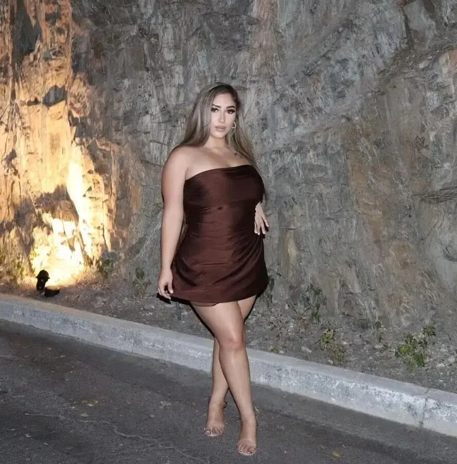 Escort Model Adoring Athena - 5
