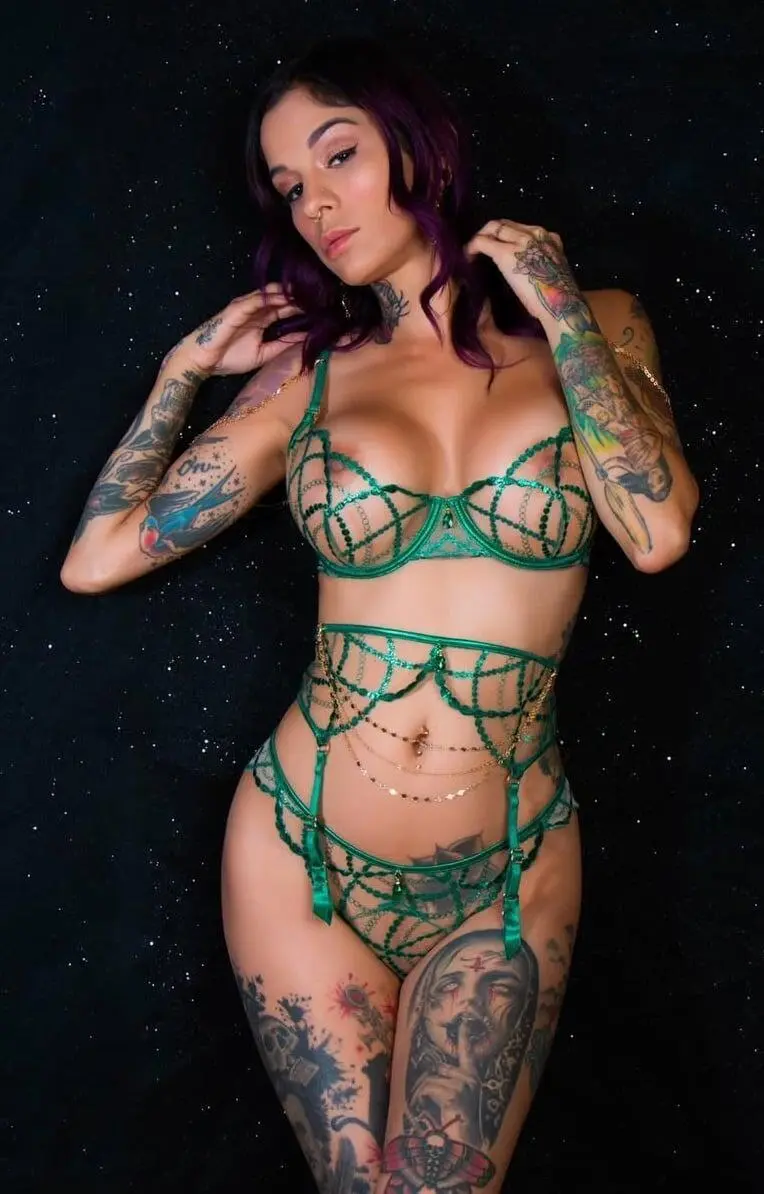 Escort Model Afton Marie - 2