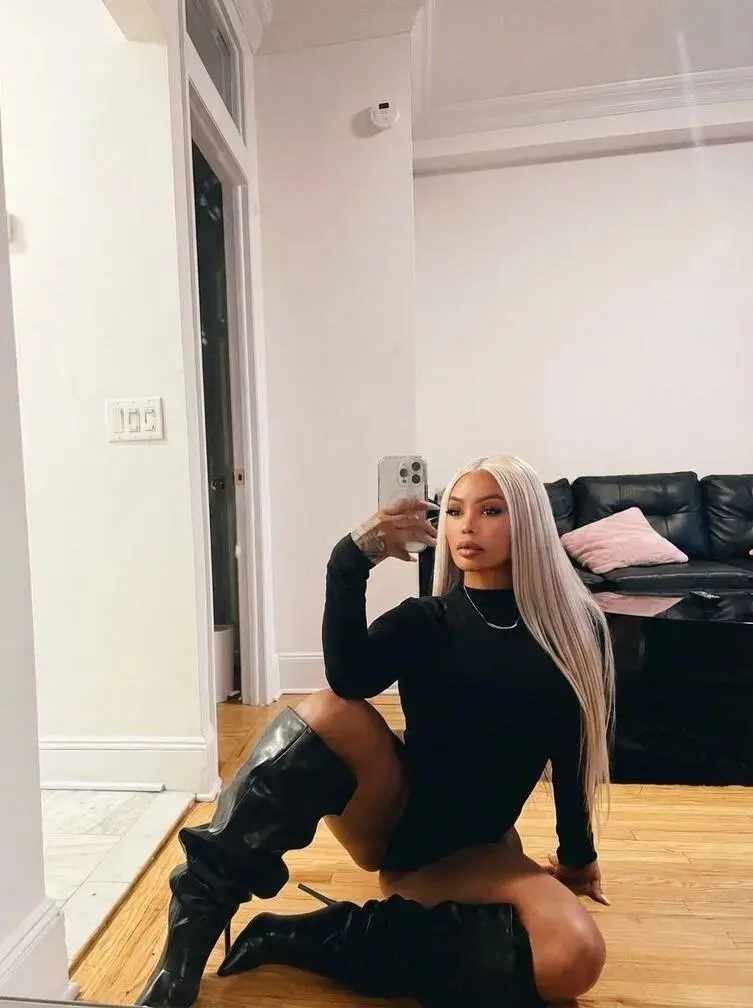 Escort Model Aicha - 3