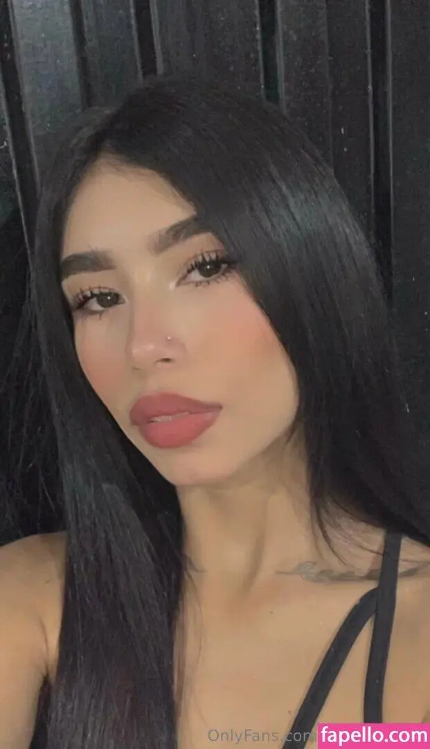 Escort Model Alana Queen - 5