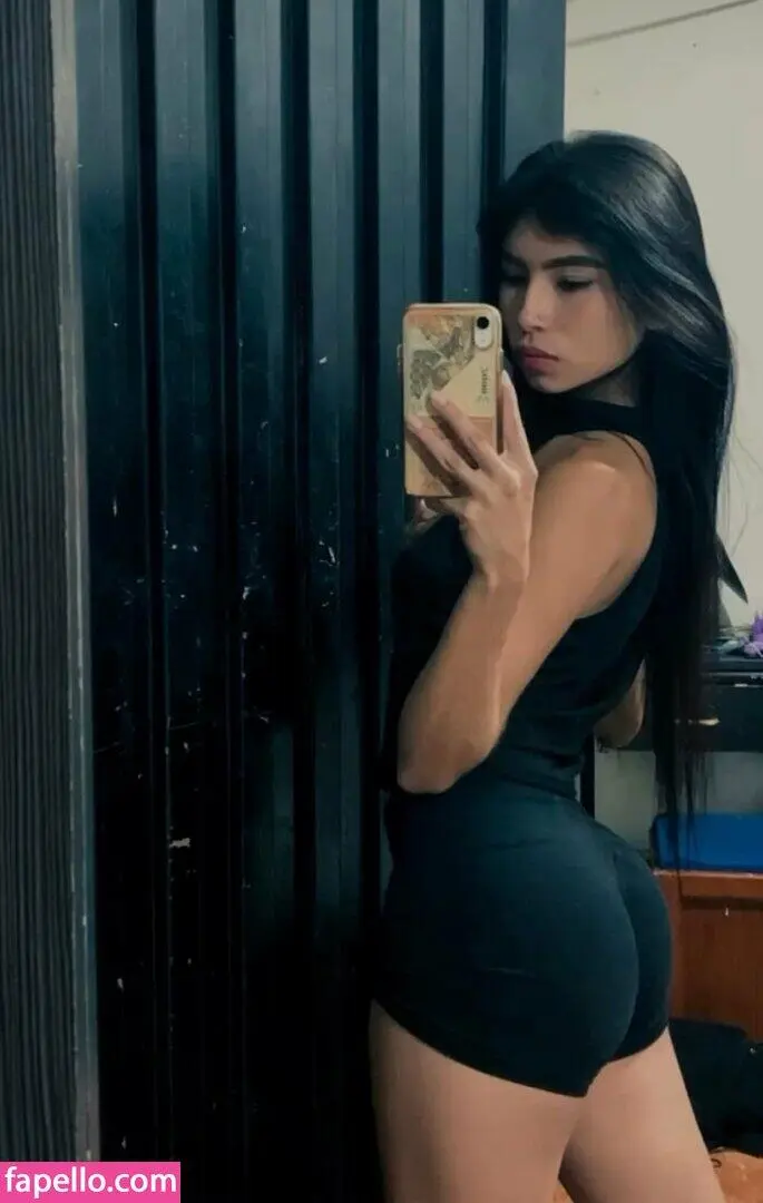Escort Model Alana Queen - 8