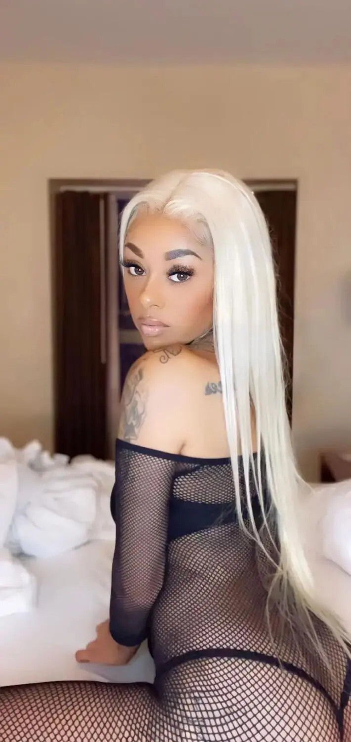 Escort Model Alexis