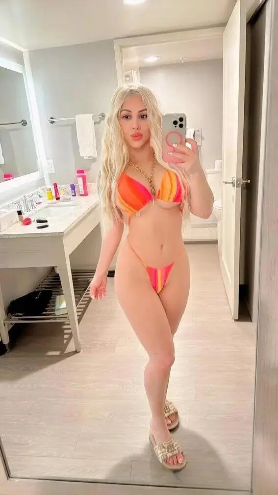 Escort Model Ali