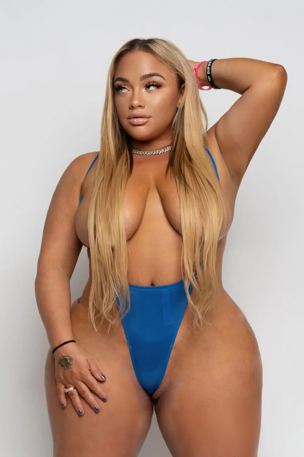 Escort Model Amanda Banana - 3