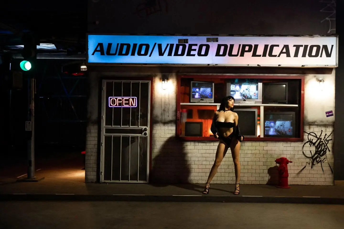 Escort Model Ana Voog - 6