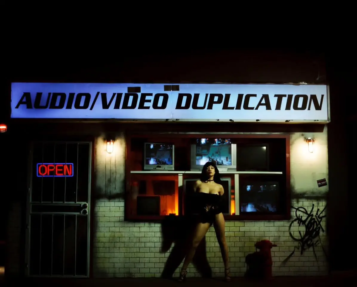 Escort Model Ana Voog - 7