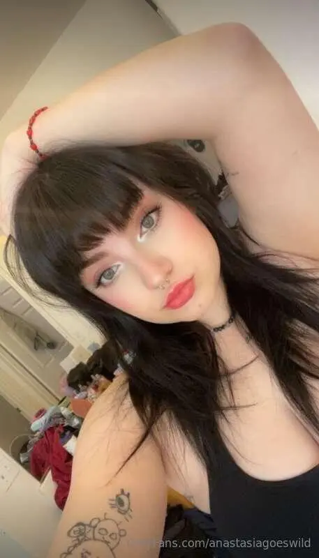 Escort Model Anastasiagoeswild