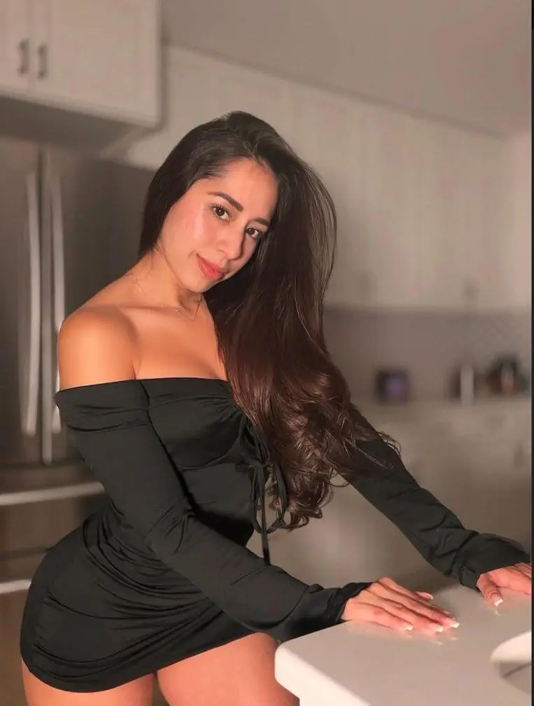 Escort Model Andrea - 4