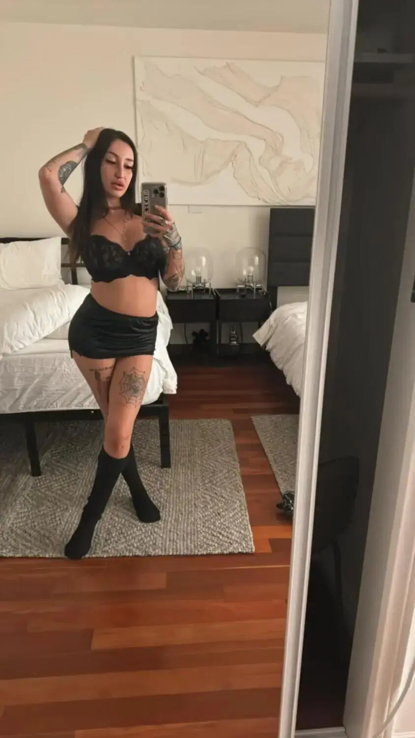Escort Model Anna - 4