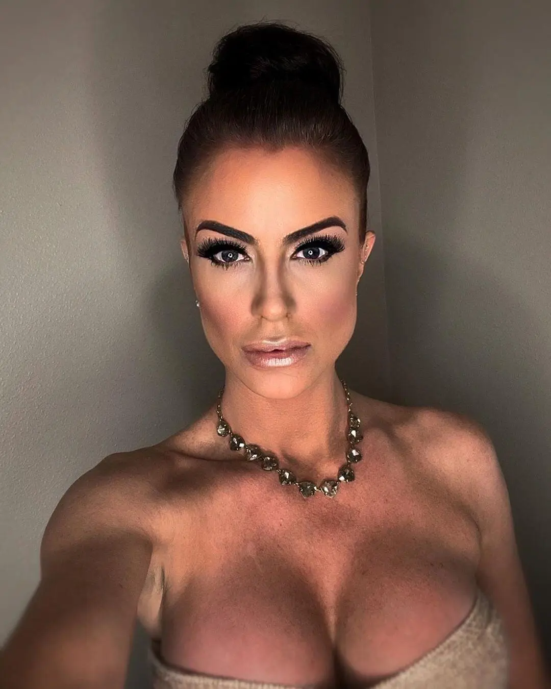 Escort Model Anna Faye - 9