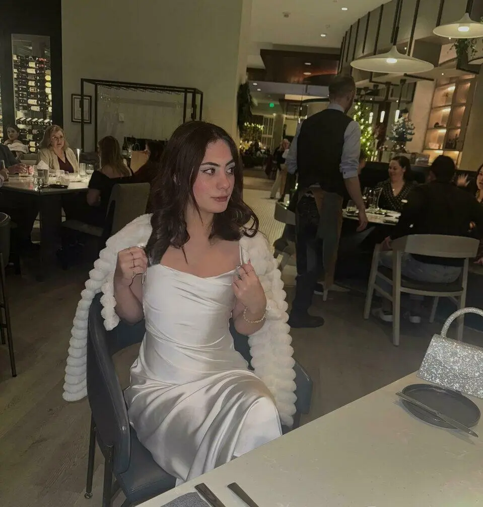 Escort Model Anyeli - 3