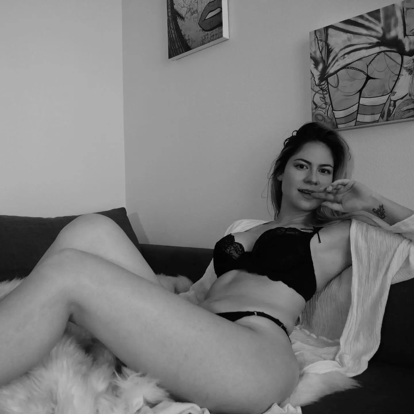 Escort Model AshleyAlban - 5