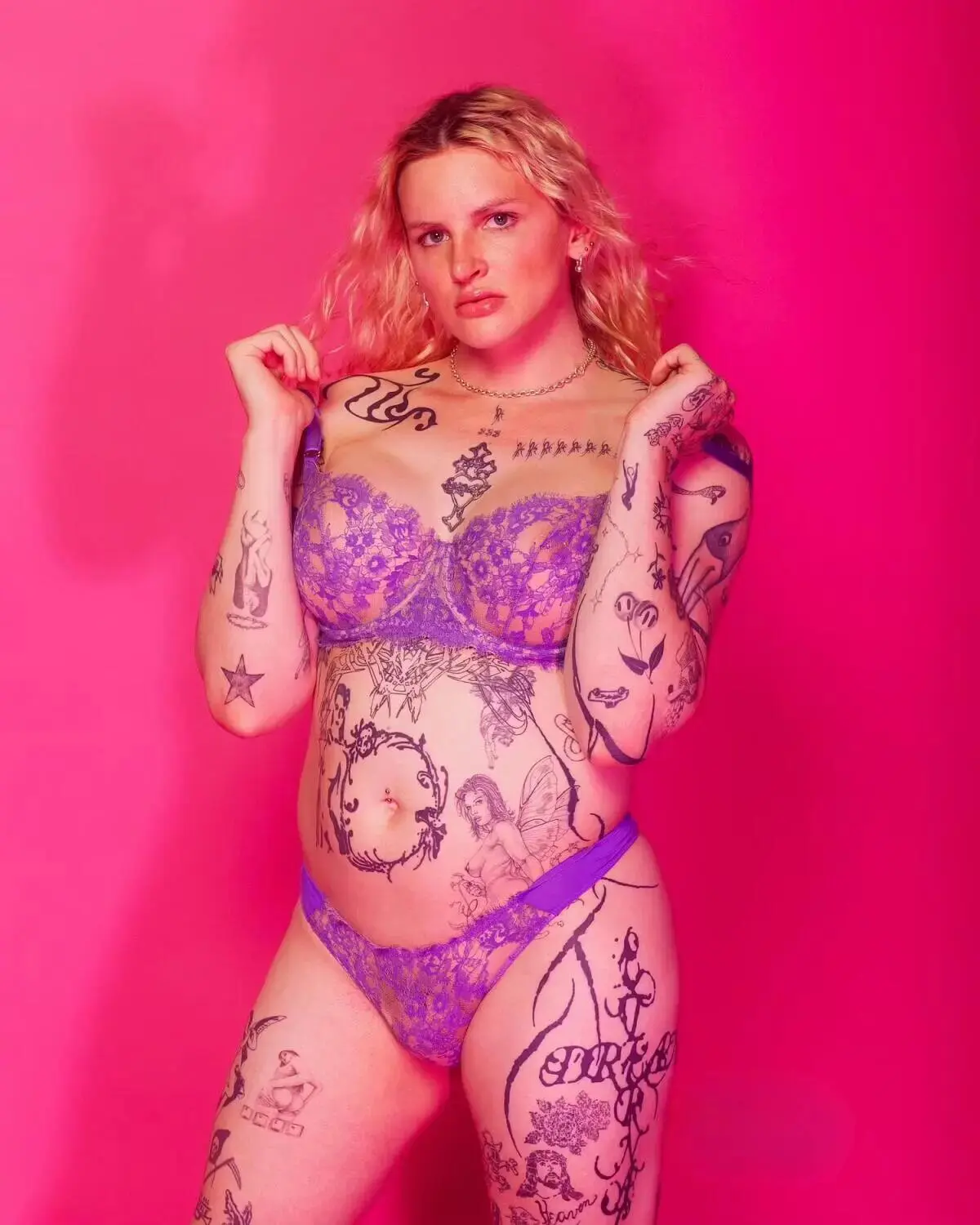 Escort Model Astrid - 4