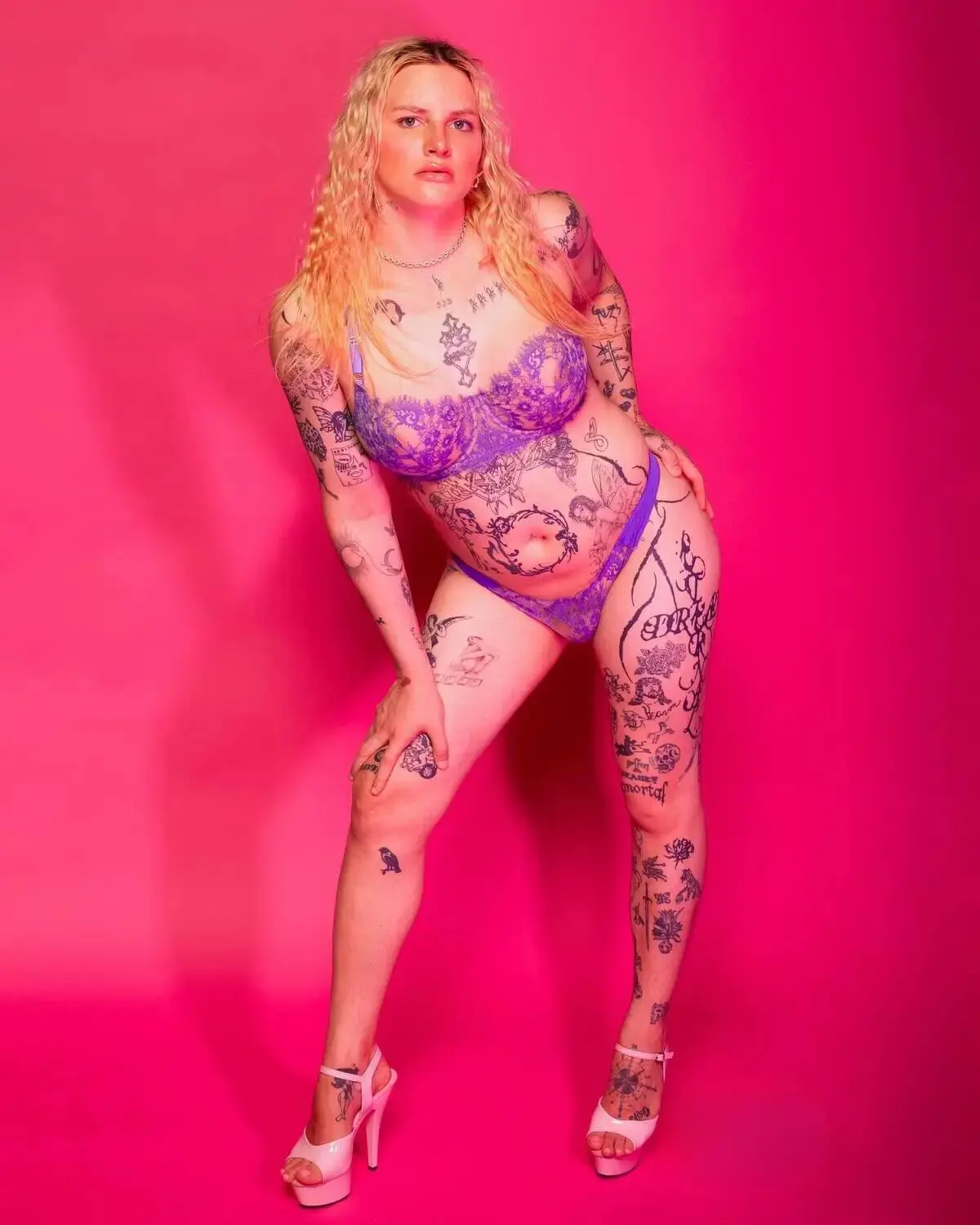 Escort Model Astrid - 5