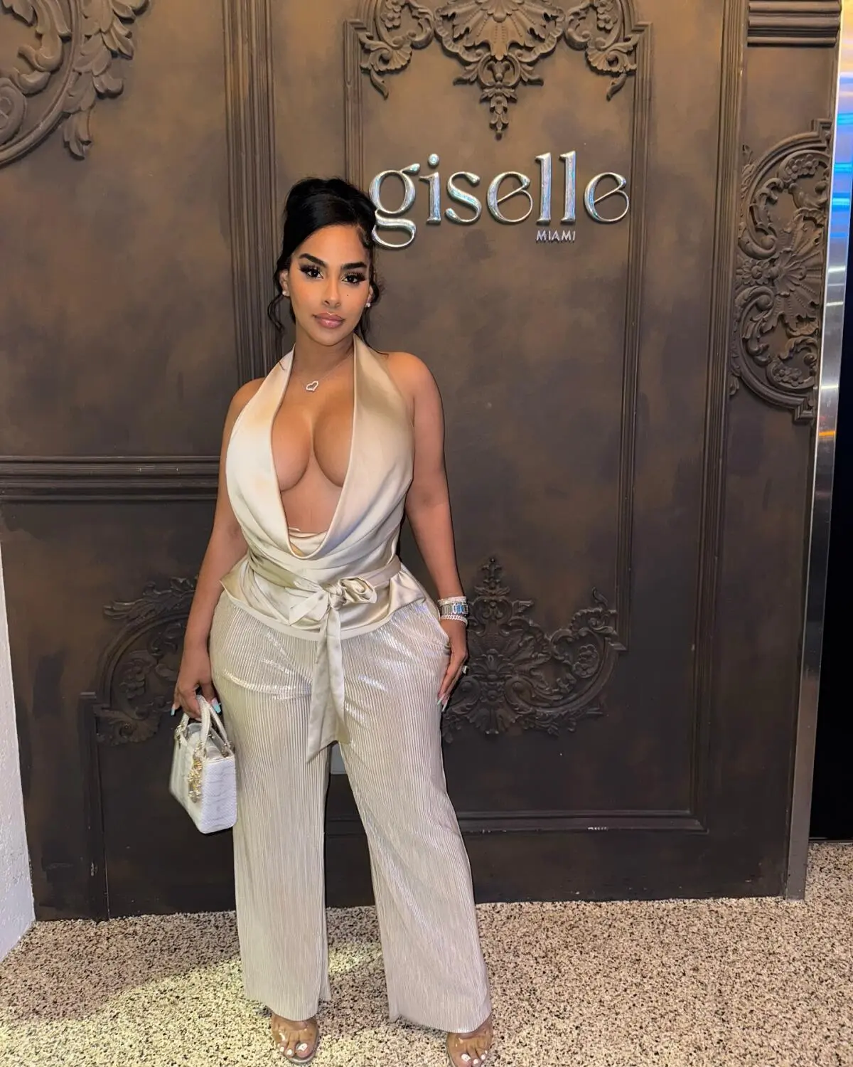 Escort Model Ayishadiaz0