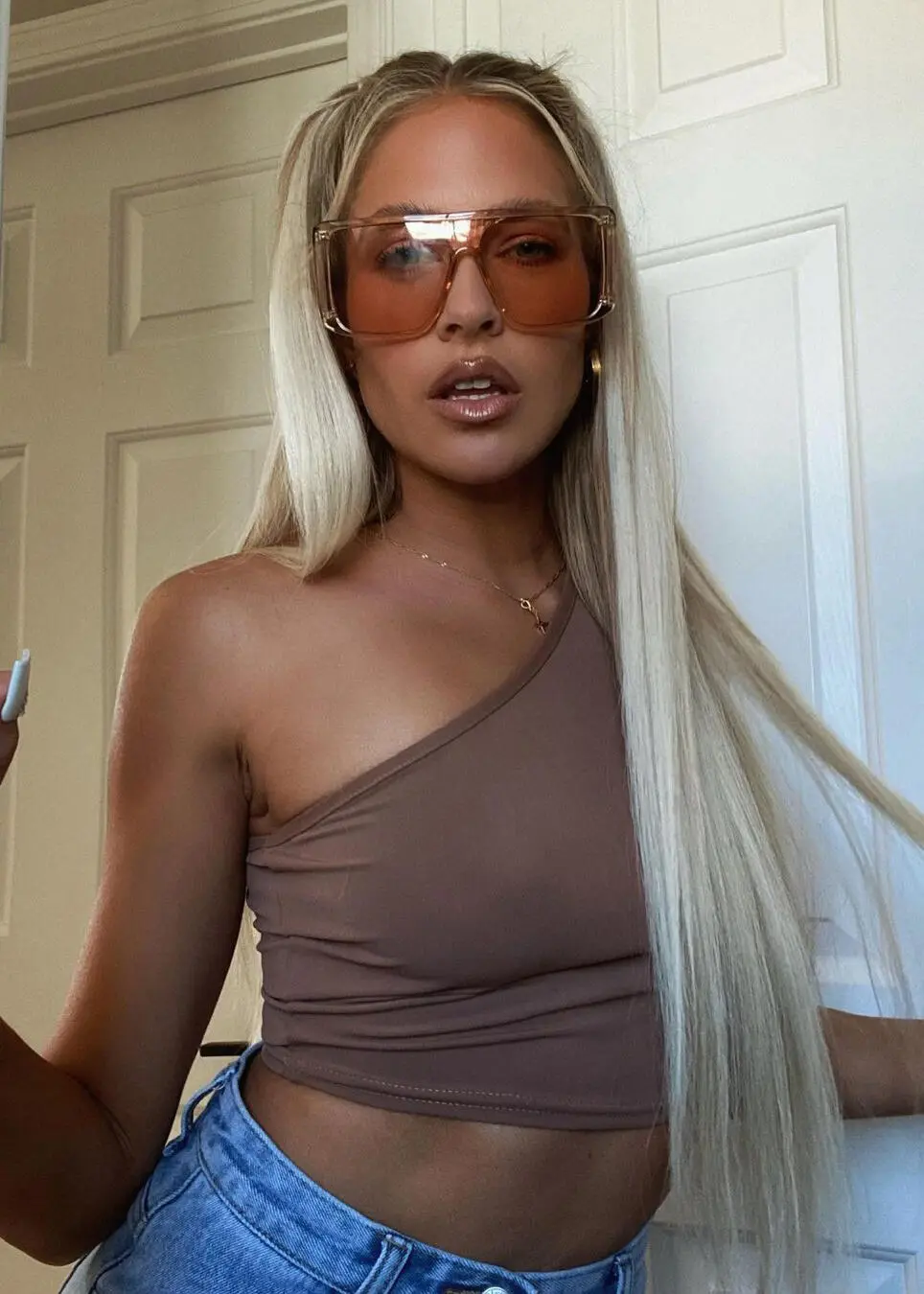 Escort Model Barbie Blank - 8