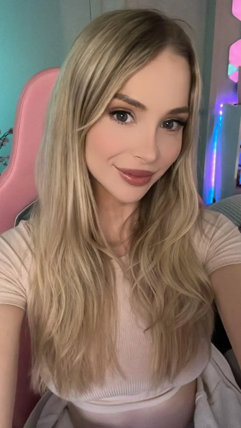 Escort Model Bebahanofficia - 4