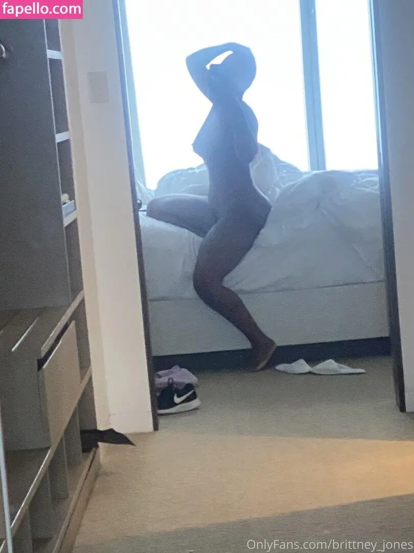 Escort Model Brittney Jones - 3
