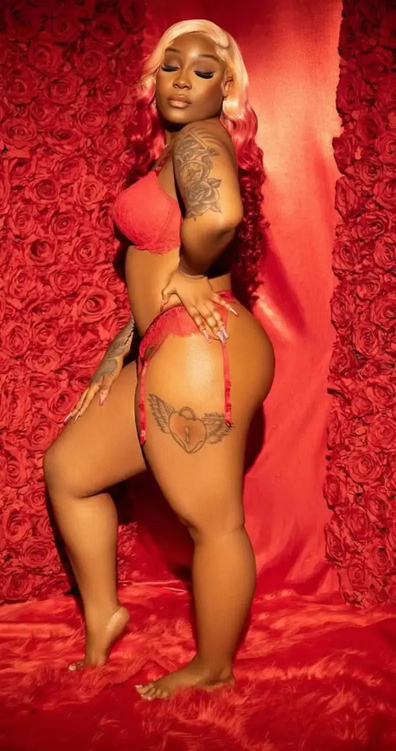 Escort Model Buttercream - 3