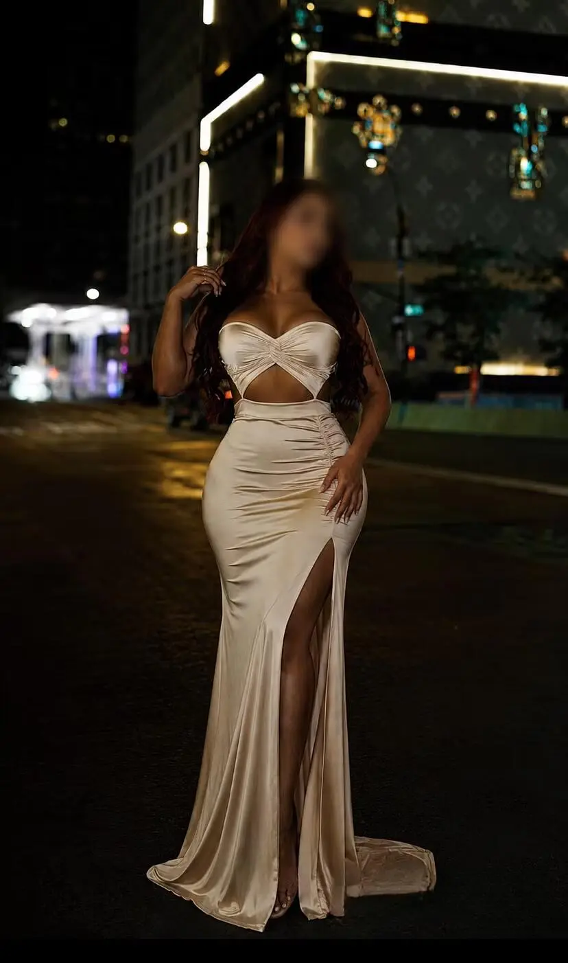 Escort Model Camila - 4