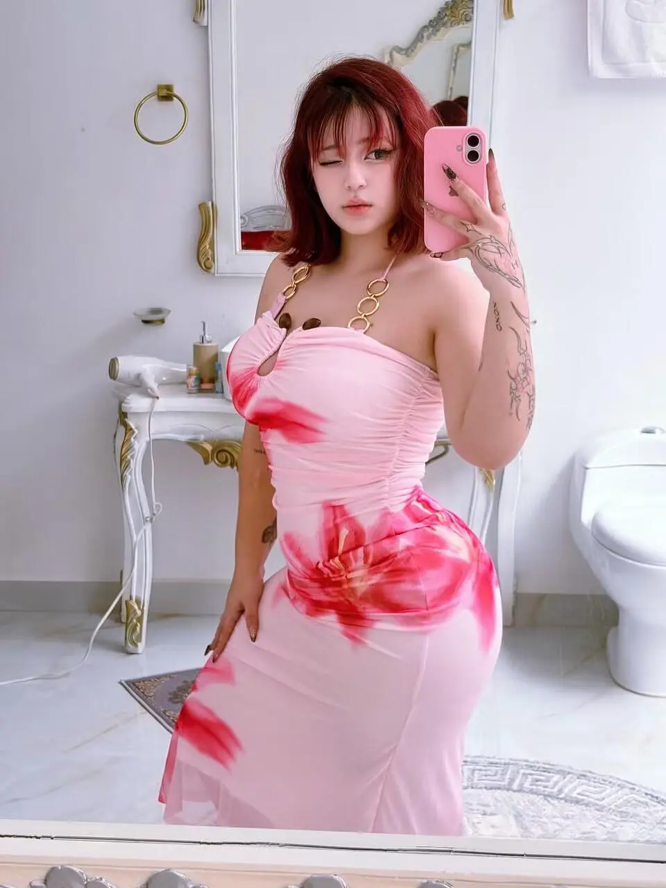 Escort Model Camille - 4