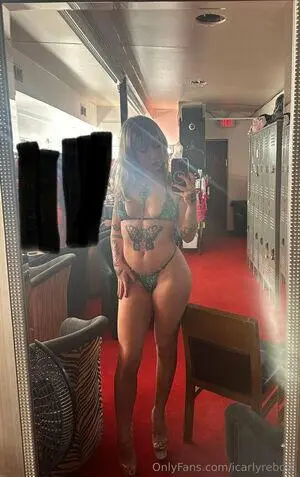 Escort Model Carly Anderson - 3