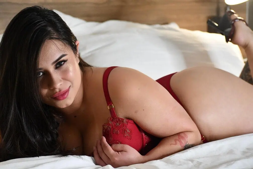 Escort Model Carolina - 4