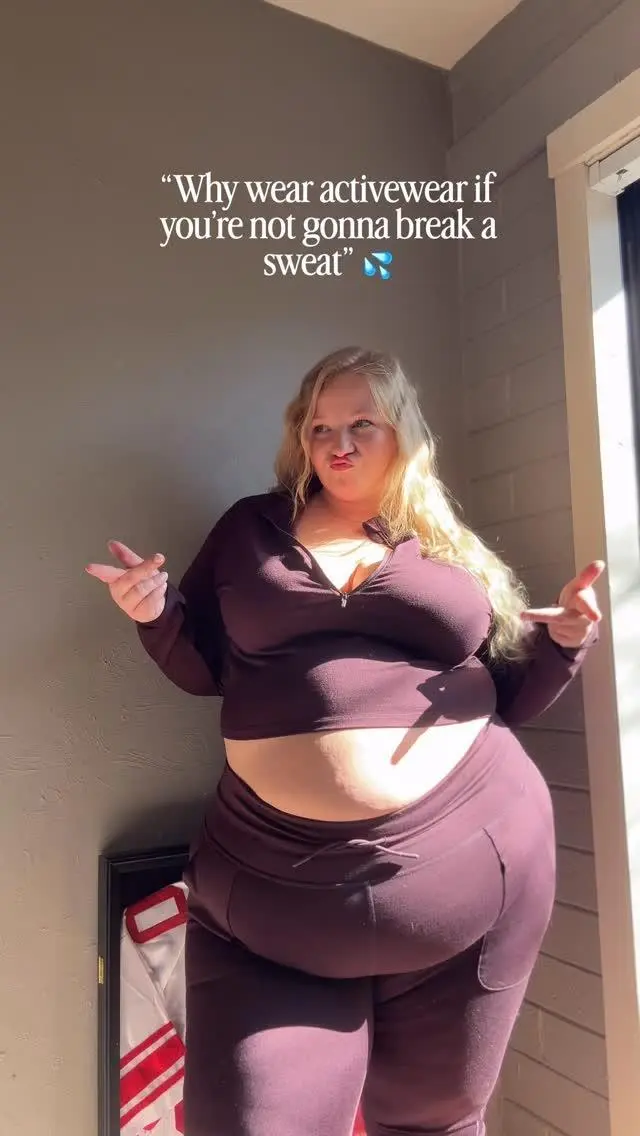 Escort Model Cecilia Emily - 7