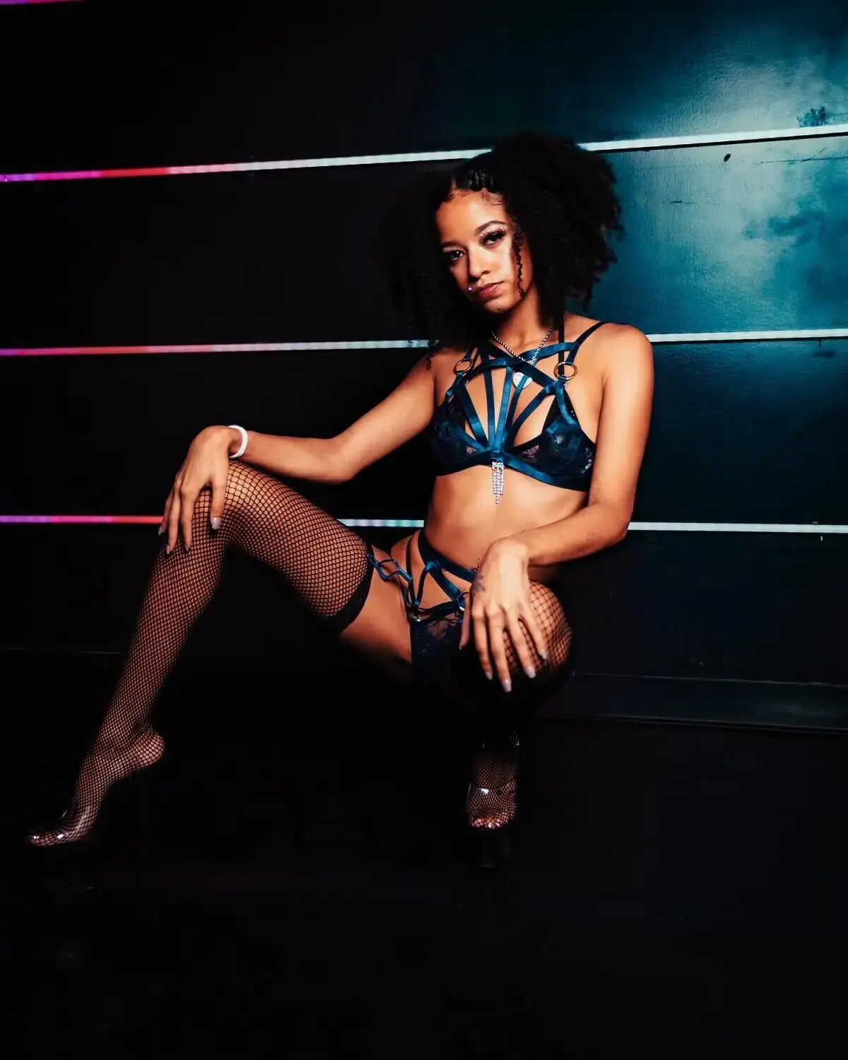 Escort Model Celina Sera - 3