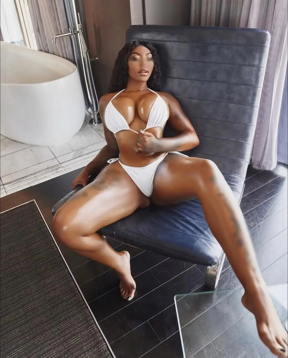 Escort Model CELINE - 2