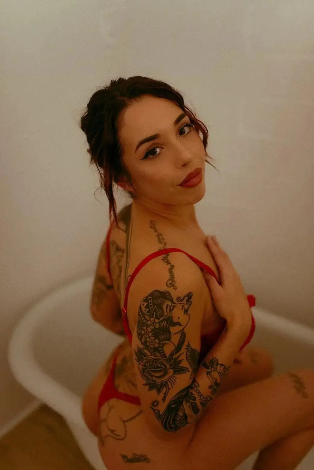 Escort Model Charlotte - 5