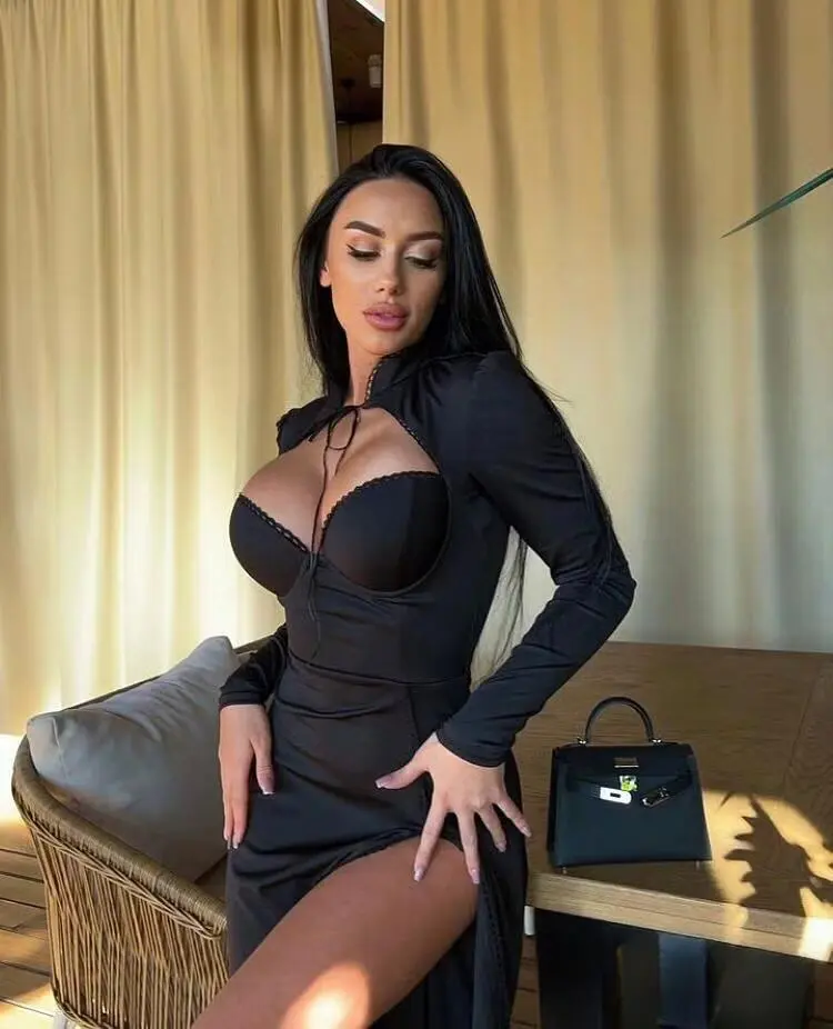 Escort Model Chianti - 3