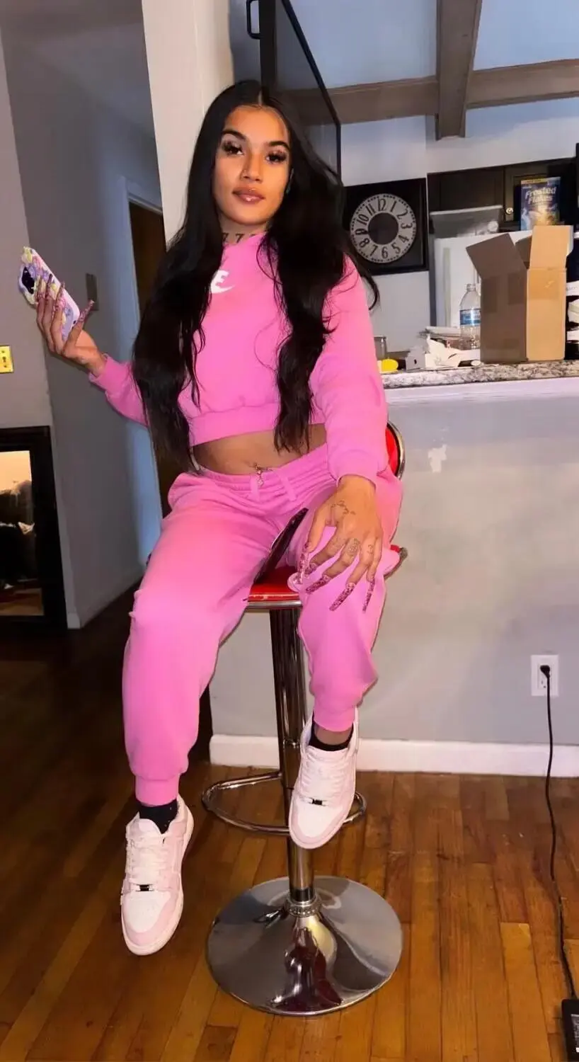 Escort Model Chyna - 4