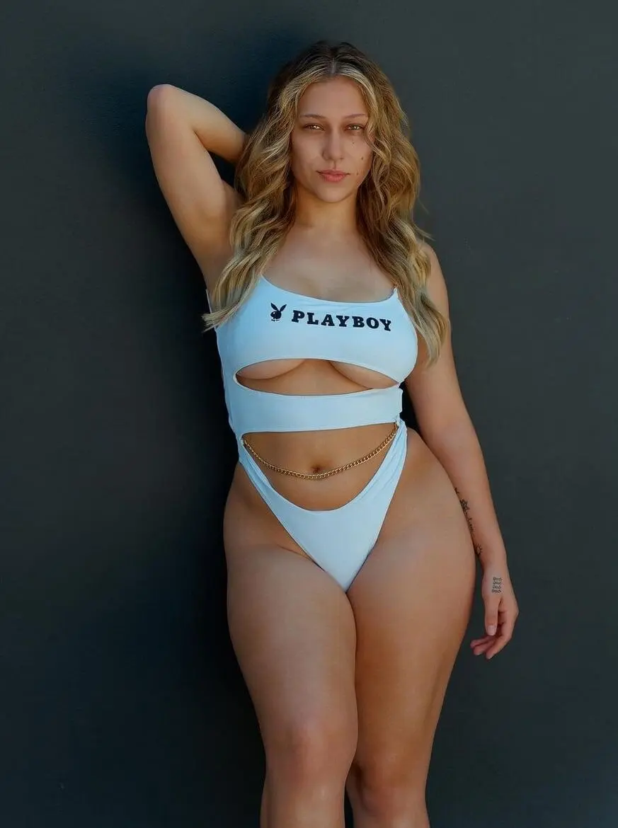 Escort Model Clairegrimes - 10