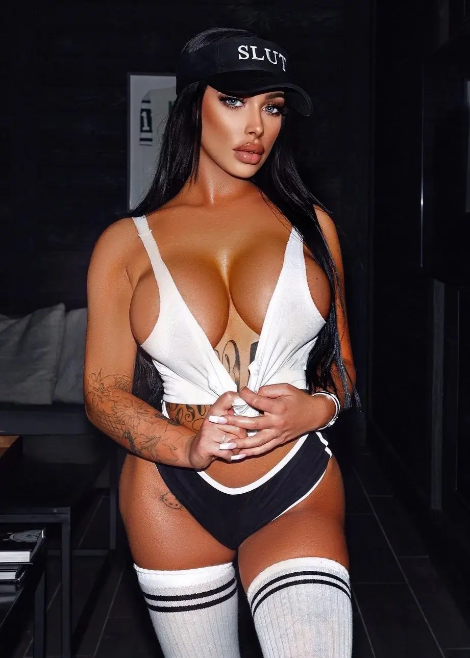 Escort Model ClaudiaxxxRose - 6