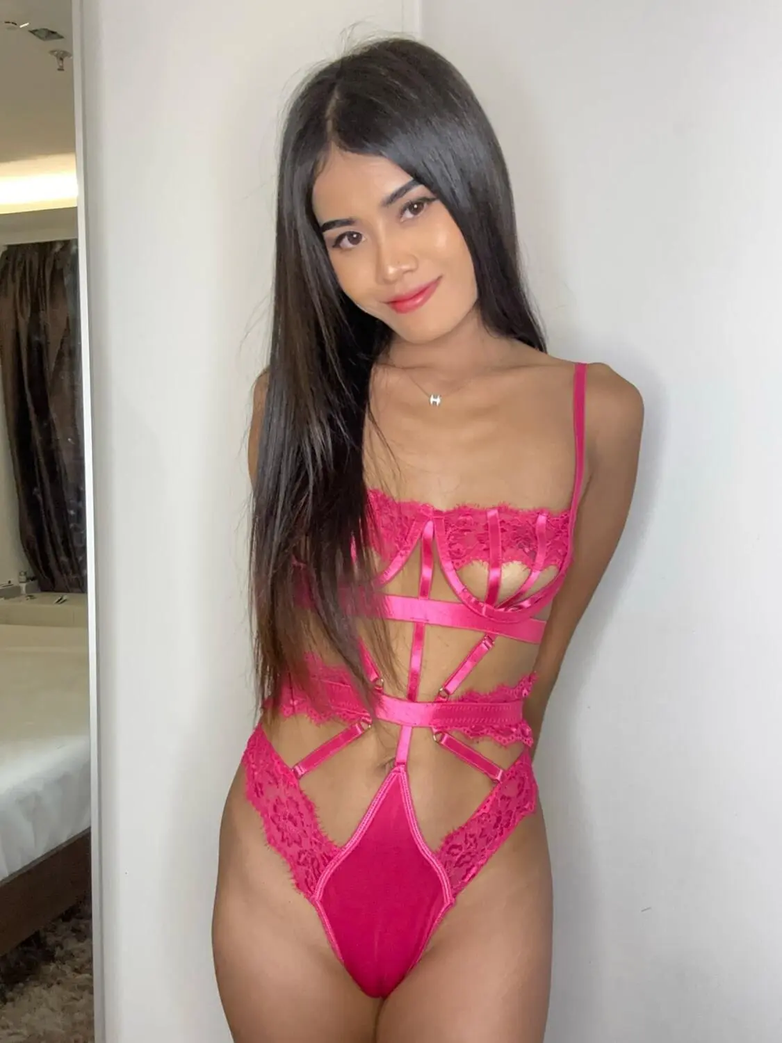 Escort Model Cookie Cream - 2