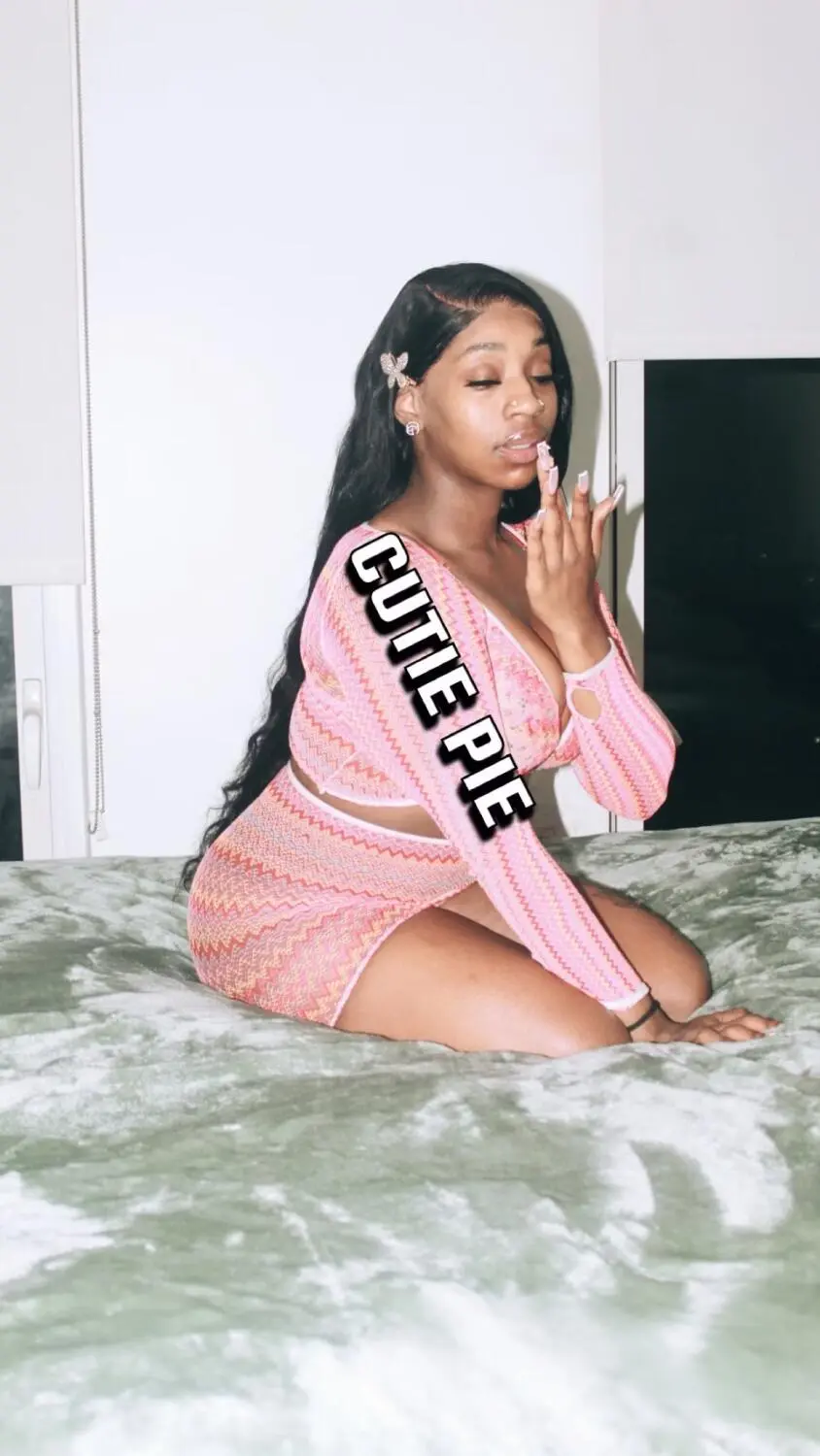 Escort Model Cutie Pie - 2