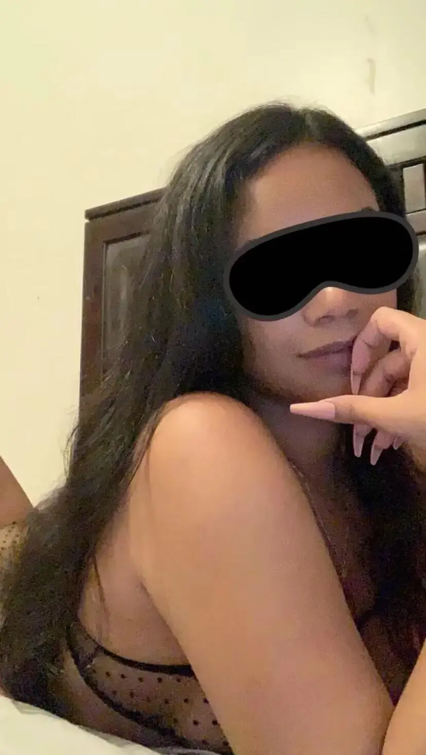 Escort Model Cynthia - 4