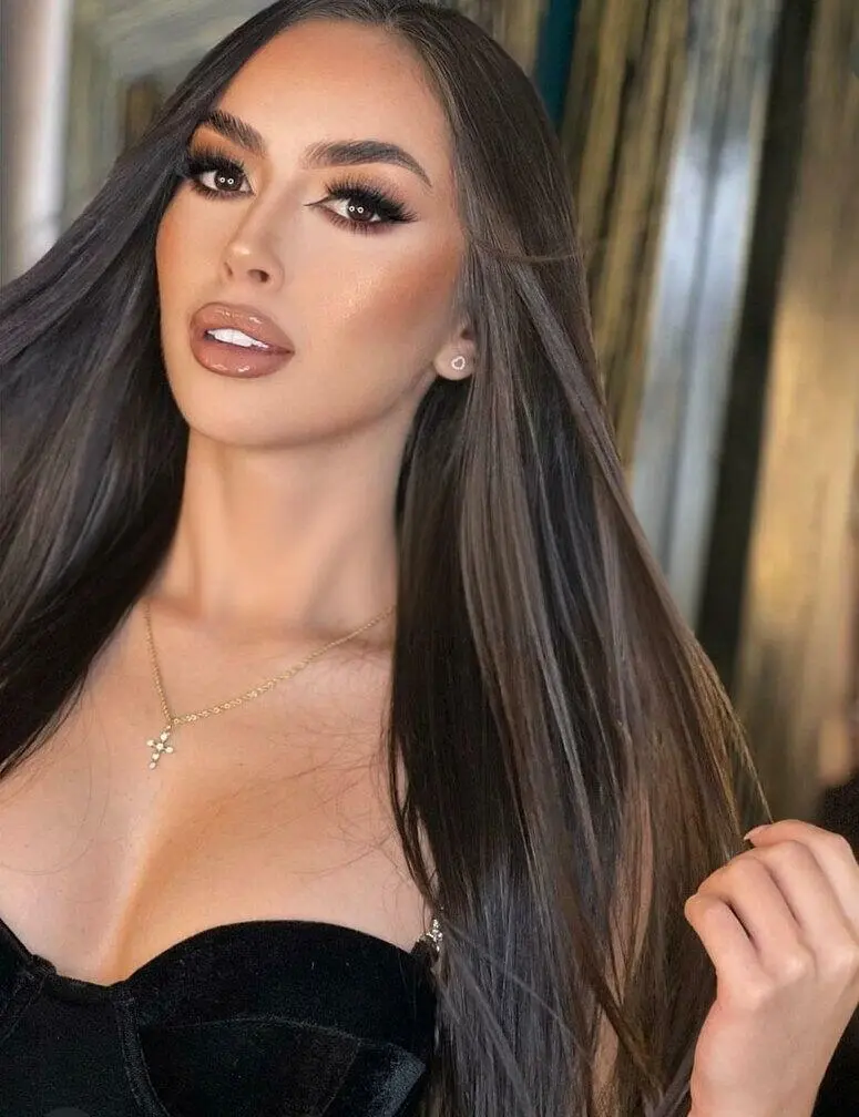 Escort Model Dani - 5