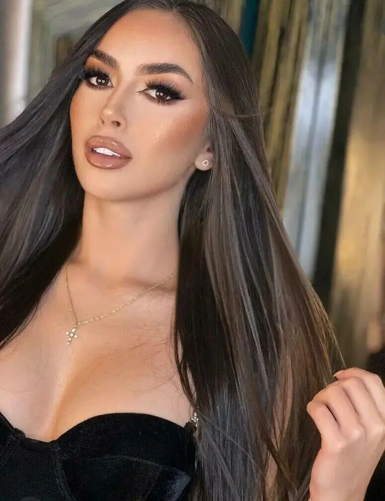 Escort Model Dani - 3