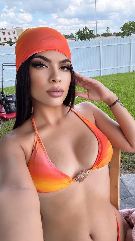 Escort Model Daniela