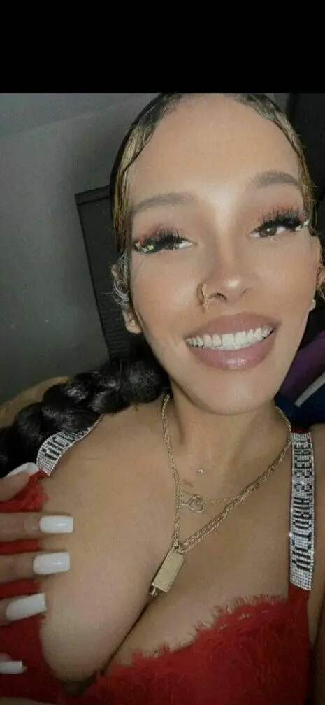 Escort Model Danii