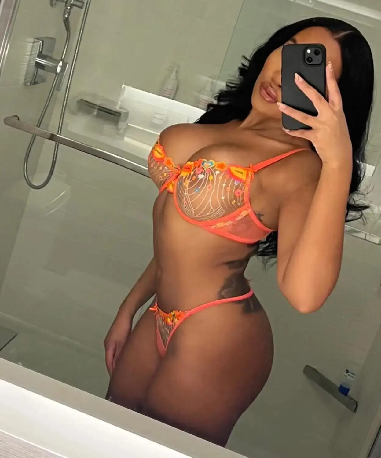 Escort Model Devon Dare - 3