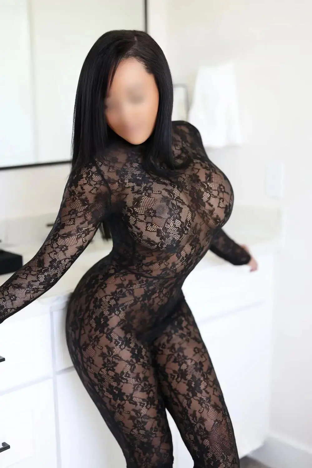 Escort Model Devon Dare - 4