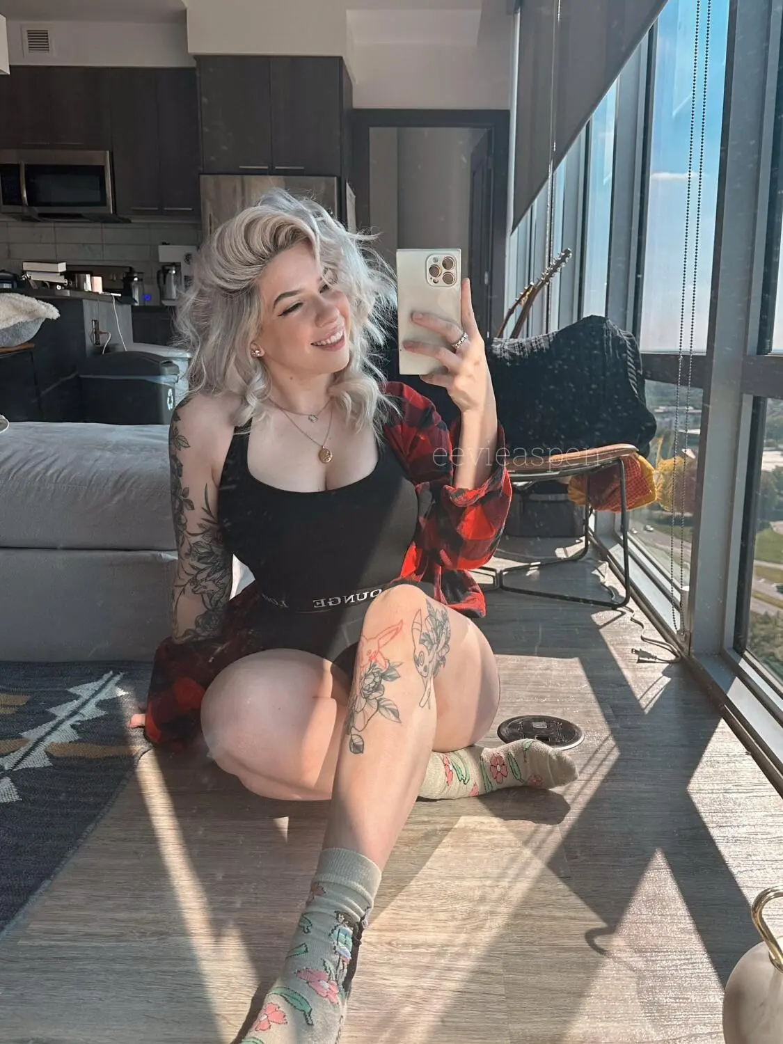 Escort Model Eevie Aspen - 3