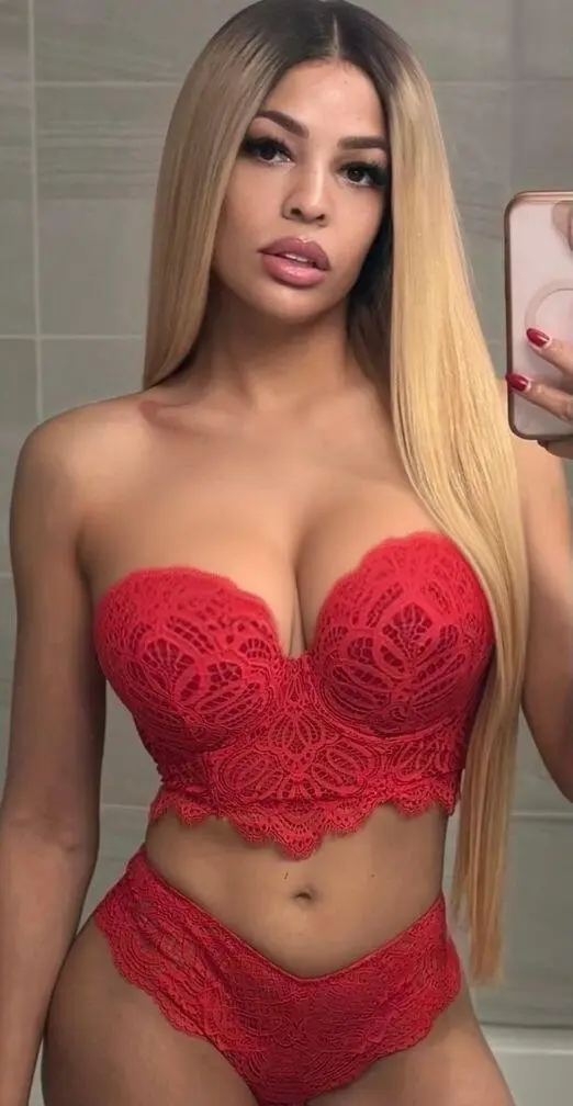 Escort Model Elena - 3