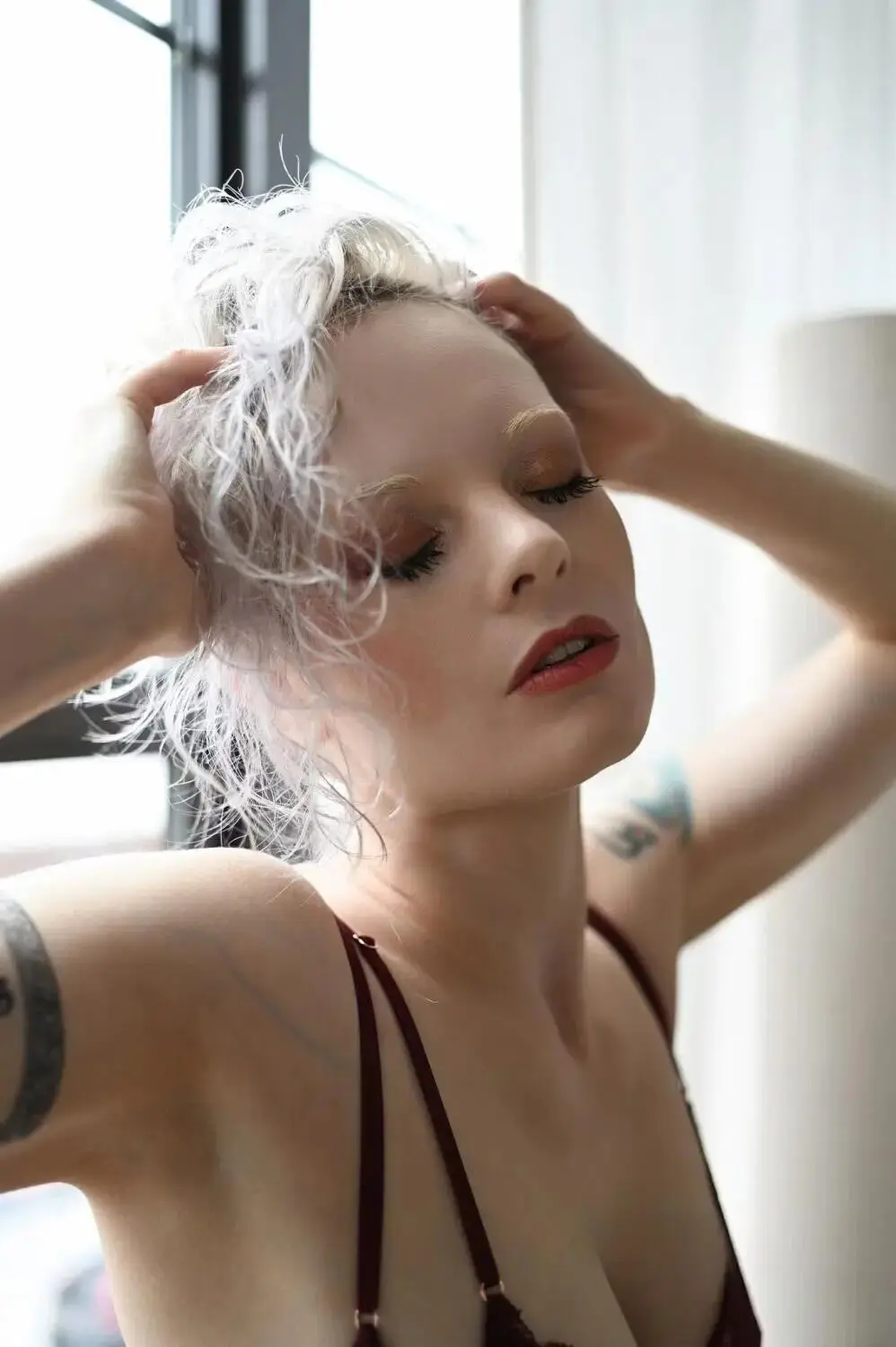 Escort Model Elodie Moss - 4