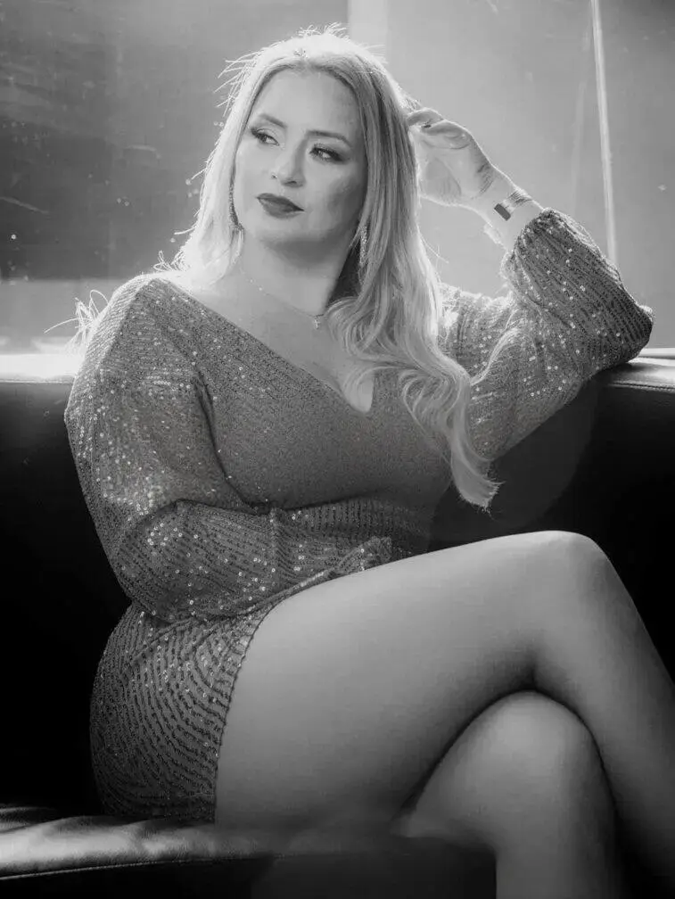 Escort Model GABRIELA LUNA - 3