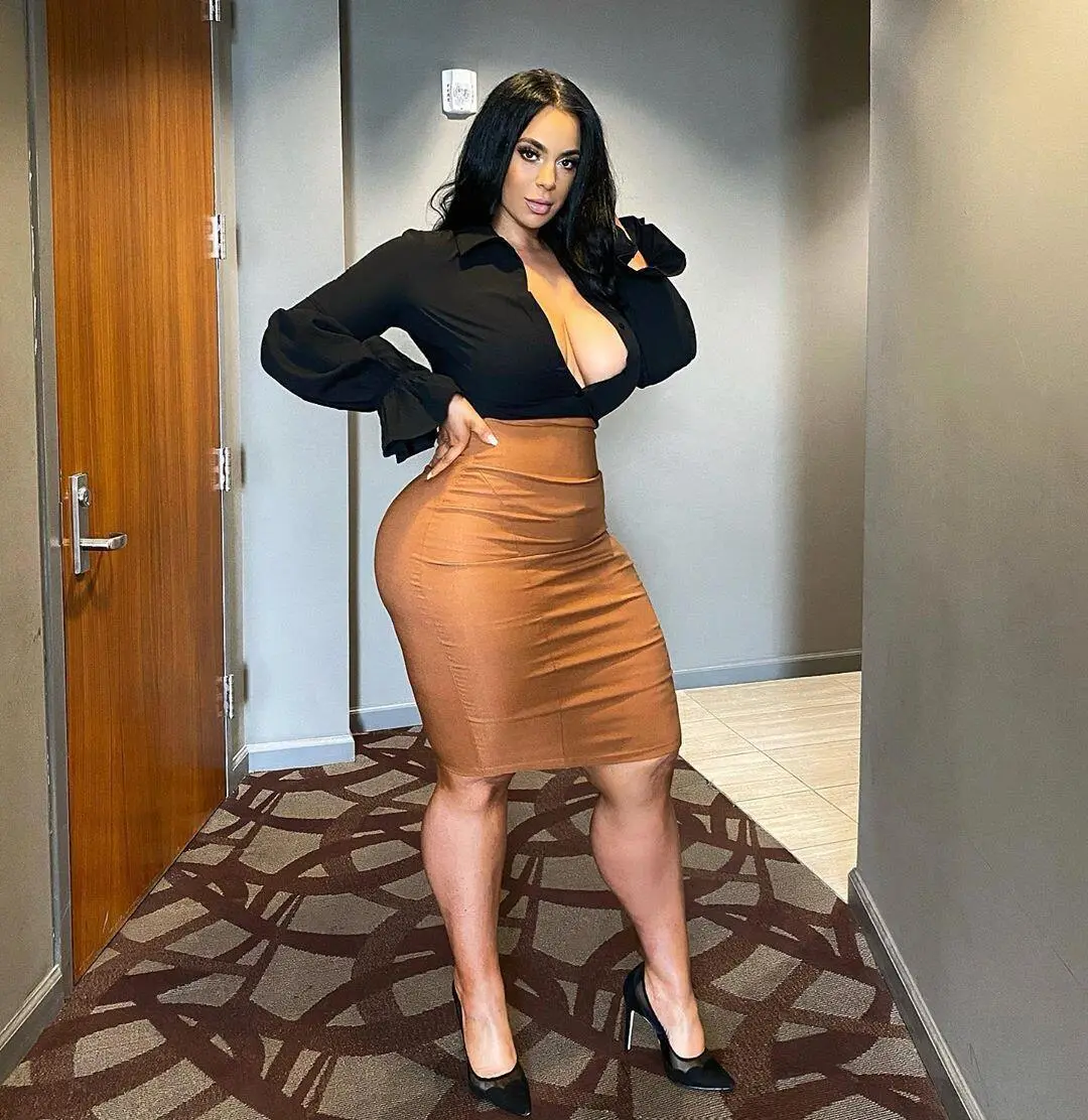 Escort Model Gemma Walshe - 9